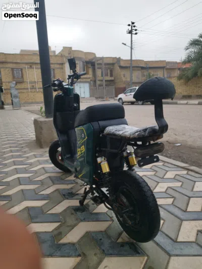 دراجه R9 شركه ونلي موديل 2025 بطاريات نص عمر الدراجه ما ماشيه ملف 1200 السعر 300وبيه مجال 4
