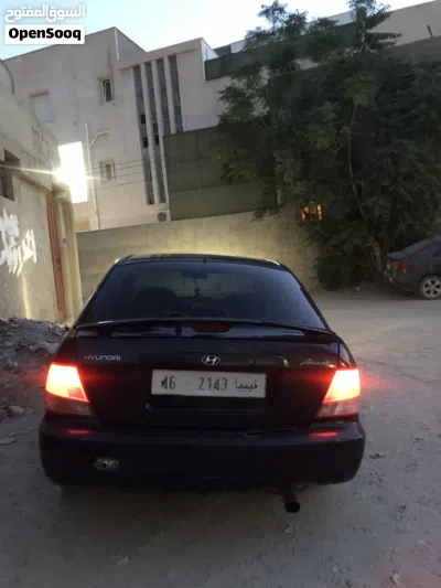 Hyundai Accent Standard 4