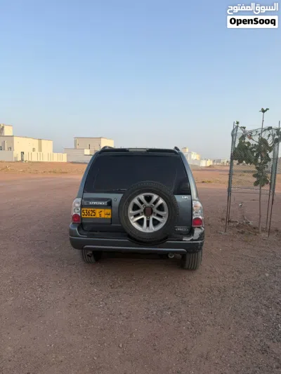 Suzuki Grand Vitara DLX 4