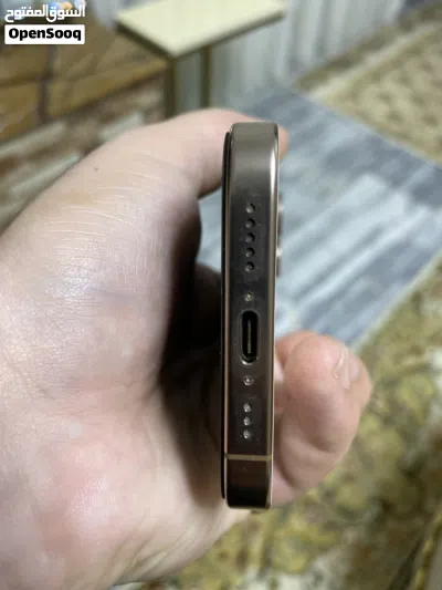 iPhone 16 pro 2