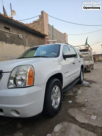 GMC Yukon SLT 2