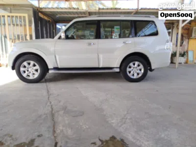 Mitsubishi Pajero GLS 3