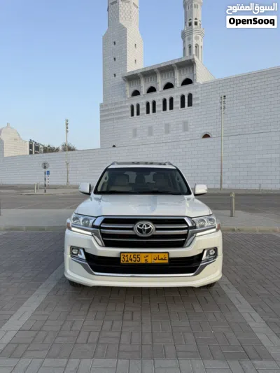 Toyota Land Cruiser VXR 3