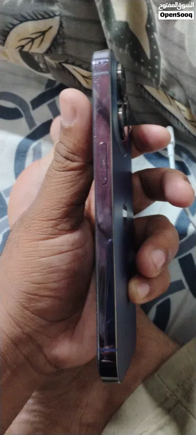 this phone is good better condition 6 month use 3