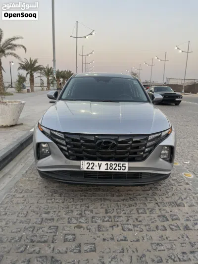 Hyundai Tucson SE 2