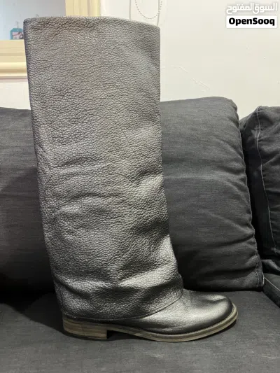 Branded boots 3