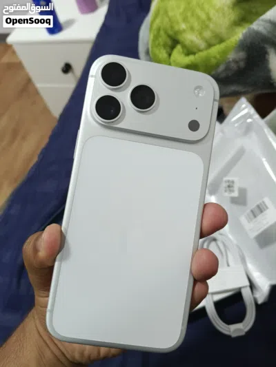 iPhone 17 pro max brand new only box opened and used for 1 day 4