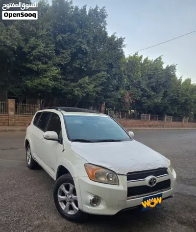 Toyota RAV 4 Limited 3