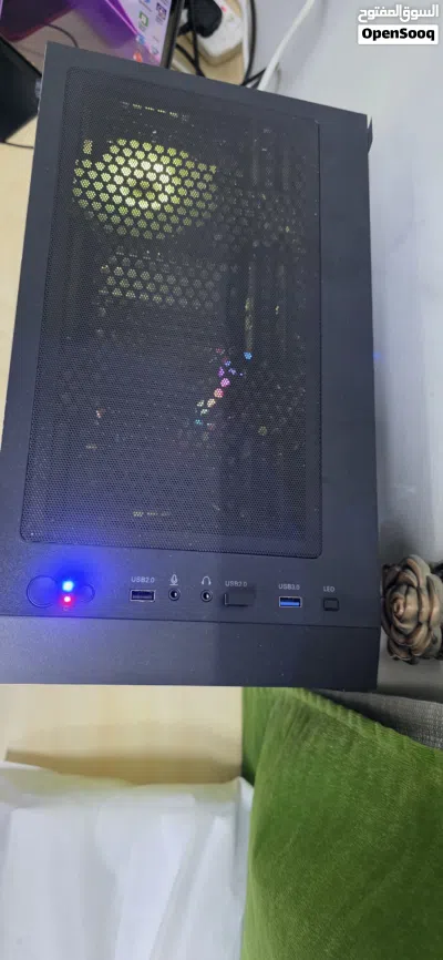 جهاز PC مستخدم أقل من أسبوع مواصفات قوية ، يأتي مع 3 برامج لتحميل الألعاب . 4