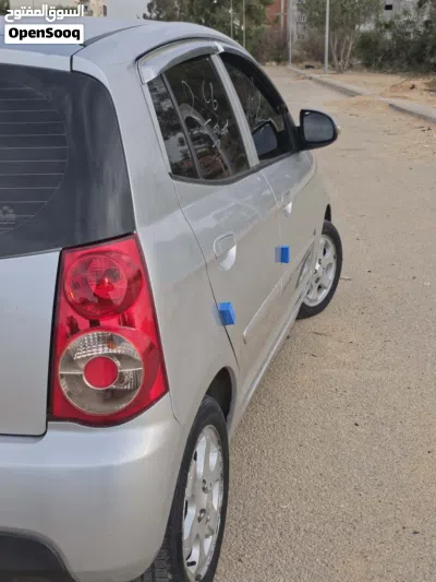Kia Picanto EX 2