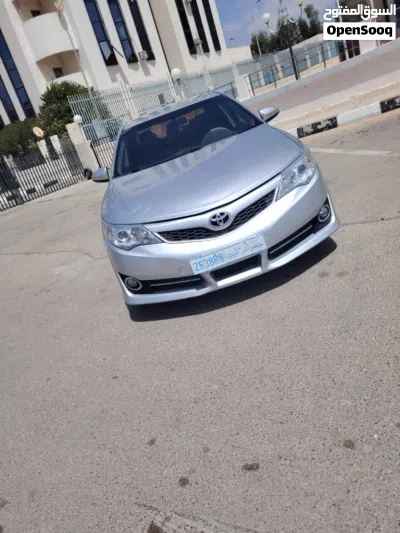 Toyota Camry XLE 4