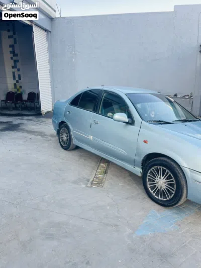 Nissan Sunny Standard 4