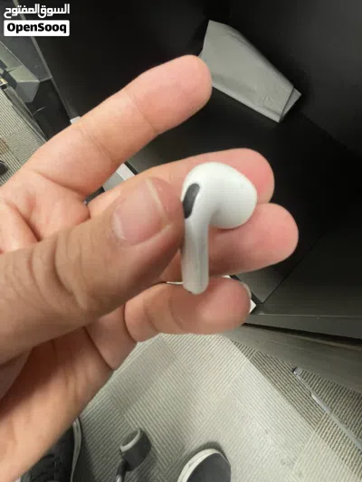 سماعة airpods 4 يمين 3