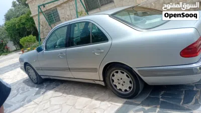 مرسيدس بنز الفئة-E E 200 3