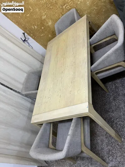 طاولة سفرة (طاولة طعام) مع 4 كراسي 4