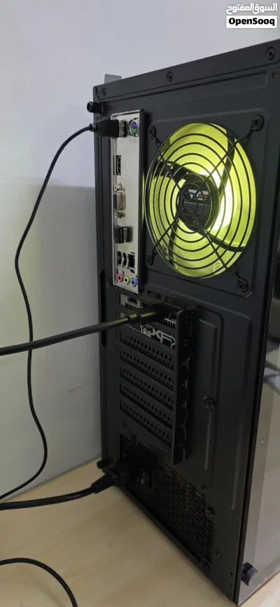 جهاز PC مستخدم أقل من أسبوع مواصفات قوية ، يأتي مع 3 برامج لتحميل الألعاب . 3