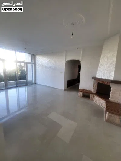 شقة ديلوكس طابق ثاني مطلة على شارعين في الجاردنز 200م 2