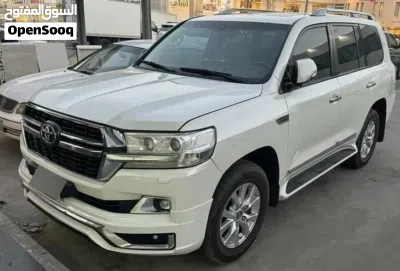 Toyota Land Cruiser GXR 3
