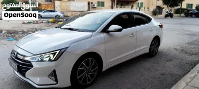 هيونداي افانتي Limited 3