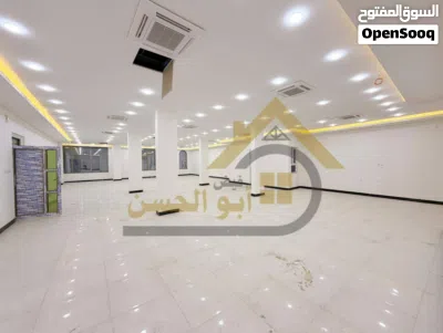 بناية تجارية حديثة مميزة للايجار في منطقة الجنينة 3