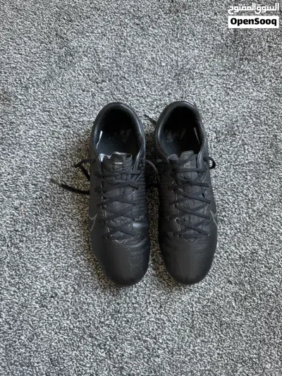 جوتي كوره نايك اوريجينال اصلي حالته كا الجديده نظيف مقاس 42:5 Football shoes Nike original 3