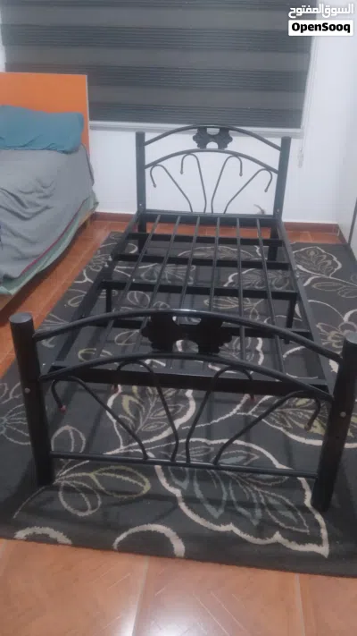 تخت حديد مفرد ونص لون اسود بجوده عاليه جدا 3