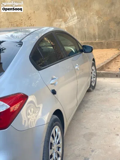 كيا K3 Standard 2