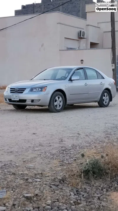 Hyundai Sonata GL 2