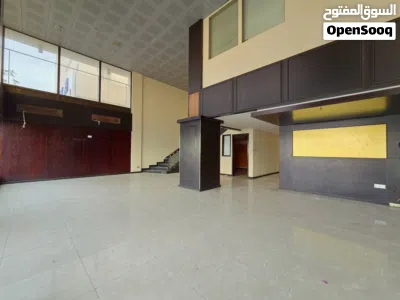 محل للايجار روي موقع مميز قريب مستشفي بدر السما Shop for rent in Ruwi Prime location near Badr A 4