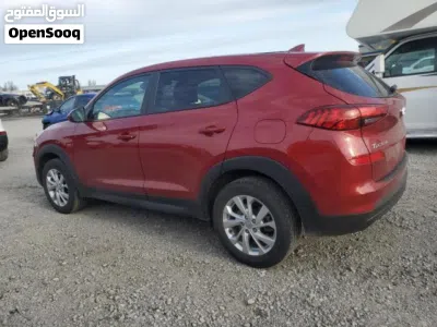 Hyundai Tucson SE 3
