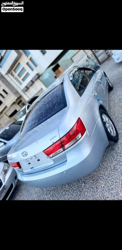 Hyundai Sonata SE 2
