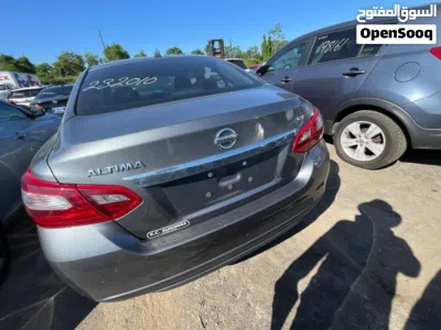Nissan Altima SV 4