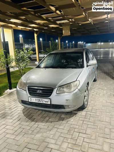 Hyundai Avante SE 3