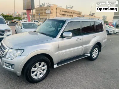 Mitsubishi Pajero GLS Plus 2