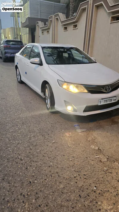 تويوتا كامري LE 4