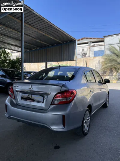 Mitsubishi Attrage Standard 2