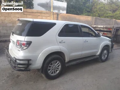 Toyota Fortuner Exclusive 4