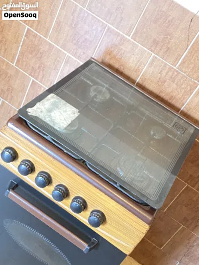 غاز طهي جديد 4 رؤس و كوشة للبيع شغال بحالة ممتازه 3