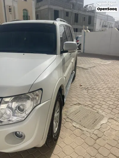 ميتسوبيشي باجيرو GLS 3