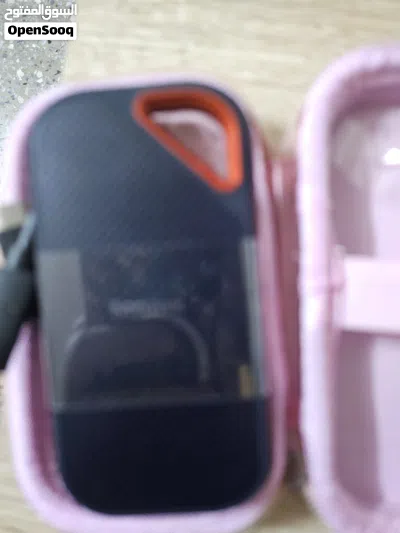 هارد دسك خارجي من نوع SanDisk Extreme Pro Portable SSD بسعة 4 تيرابايت. جديد غير مستخدم مع الحافظة 3