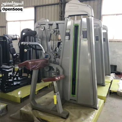 بدك ناديك يكون مجهز صح؟ جهاز Triceps Machine أساسي بكل جيم محترف لتمارين الأذرع الأمامية والخلفية 4
