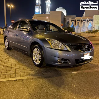 نيسان التيما S 2