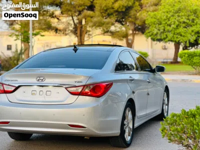 Hyundai Sonata Limited 4