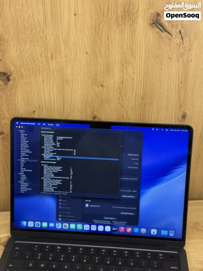 MacBook Air 2025. M4-Chip. 16 RAM. 512 SSD. 15.3-inch 4