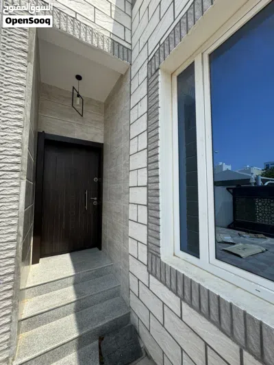 6 bedroom luxury villa for rent in Al Koudth 4