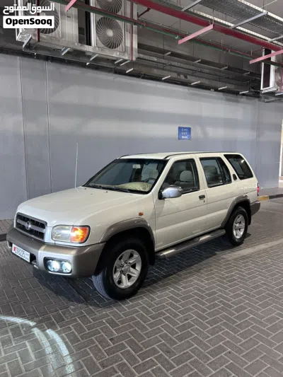 Nissan Pathfinder Standard 3