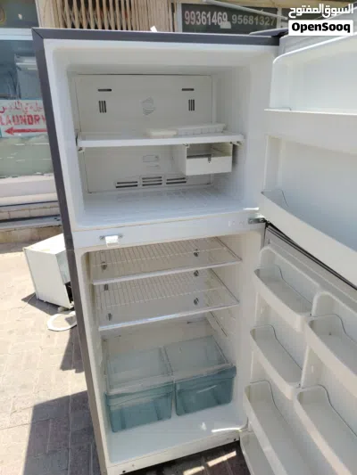 Daewoo double door refrigerator for sale in al ghubra with one month warranty 2