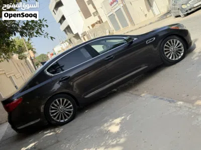 Kia Quoris Luxury 4
