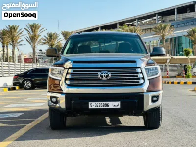 Toyota Tundra SR5 4
