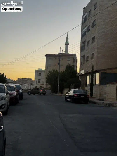 شقة للبيع في طبربور شقة قريبة من جميع الخدمات طابق اول منطقة رايقة 2